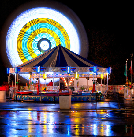 Ferris wheel in motion.
